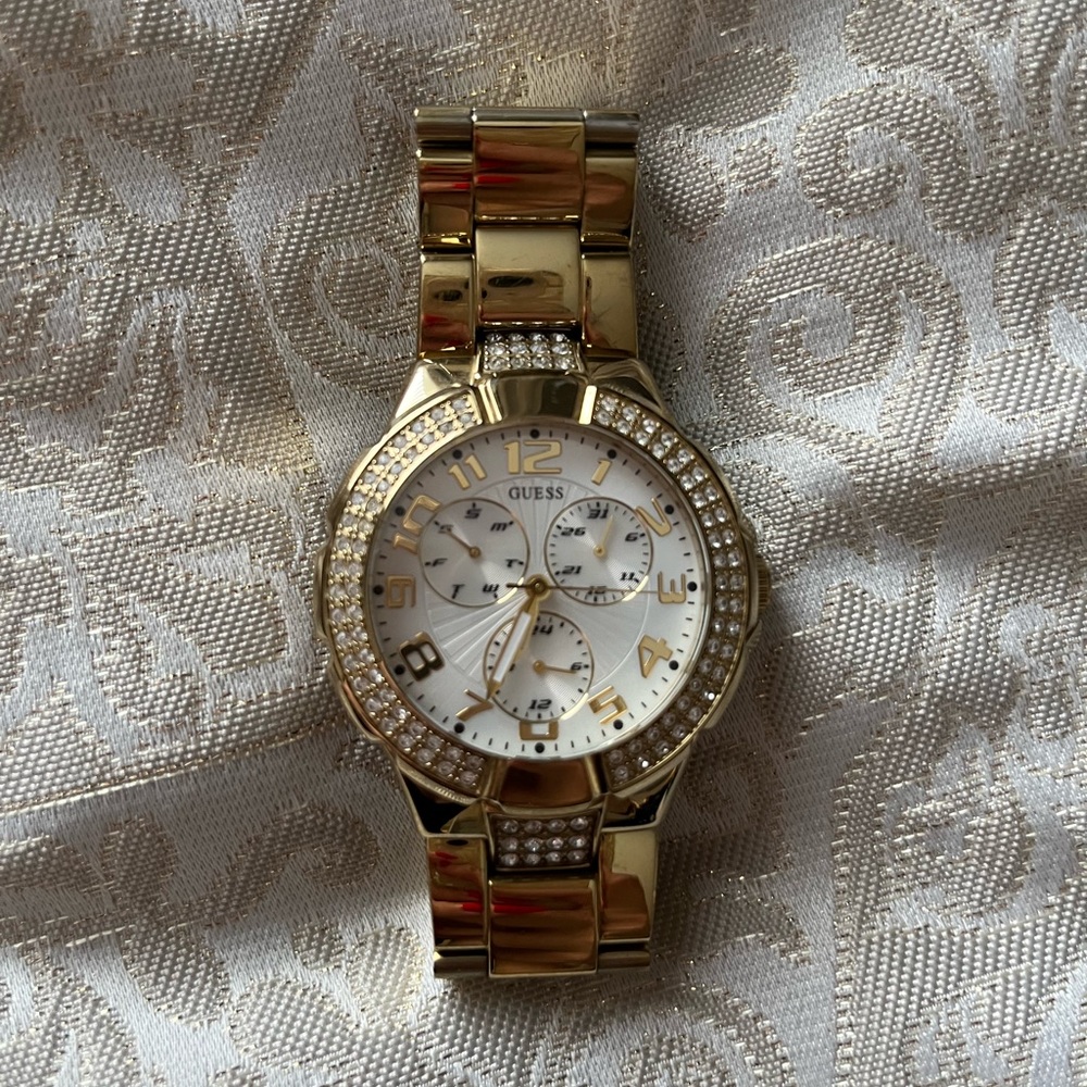 Guess Watch - Picture 3 of 11